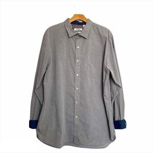 VAN HEUSEN MEN BUTTON LONG SLEEVES XL SHIRT